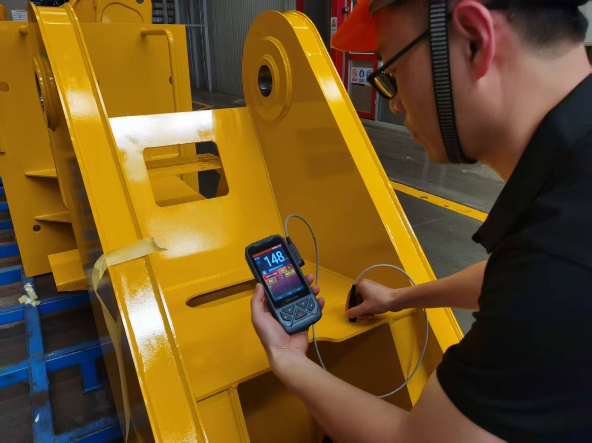 智能型涂鍍層測厚儀使用現(xiàn)場